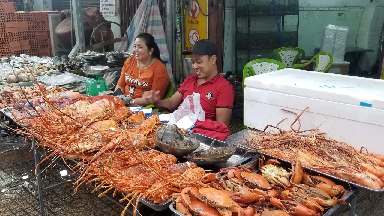 Quán Hải Sản Vỉa hè Nổi Tiếng Nhất Sài Gòn Món Gì Cũng Có | Ăn gì Uống gì